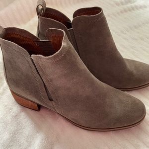 KORKS Tasha Gray/Taupe Suede Booties